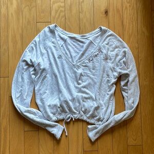 good hYOUman Light Gray V-Neck Crop Top